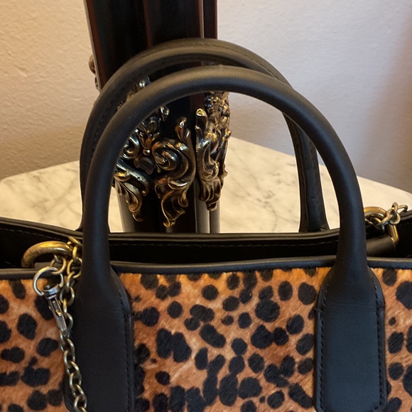 ✝️💟✝️  J. Crew Leopard Print Satchel with Black Italian Leather Handles - Picture 4 of 5